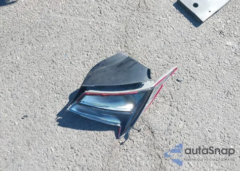 2021 Hyundai Elantra Sel z USA, uszkodzony, nr VIN 5NPLM4AG0MH052984